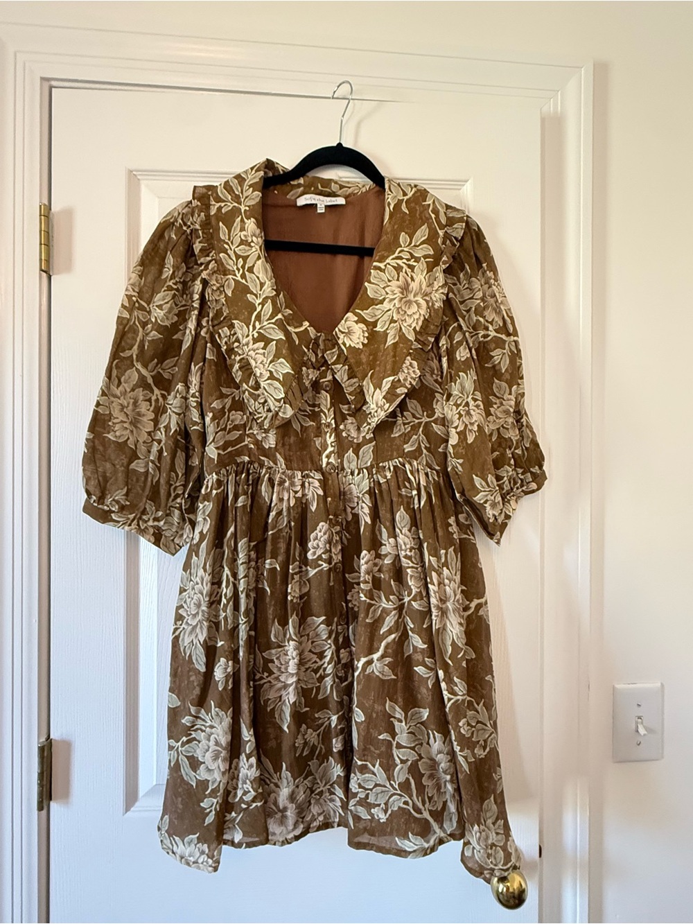 Brown Floral Puff-Sleeve Mini Dress with Ruffle Collar